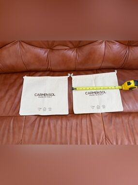 NWOT CARMEN SOL Set of 2 Dust Bag